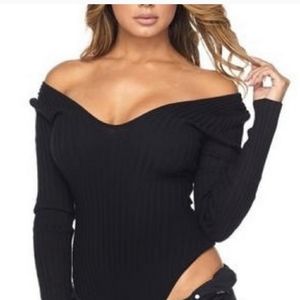 Hera collection M black ribbed bodysuit